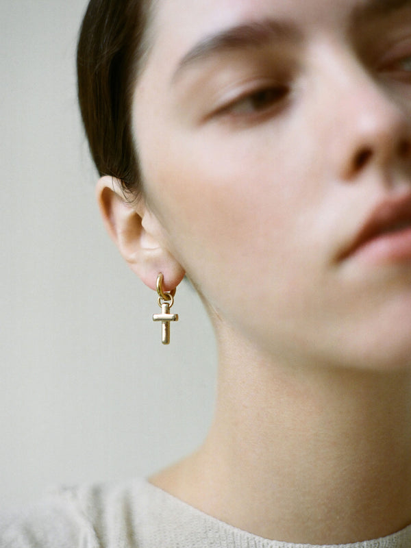 Model wearing Laura Lombardi gold Mini Cecilia Earrings