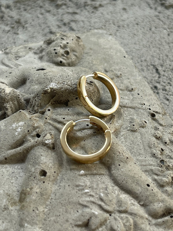 Laura Lombardi gold Seria Hoops